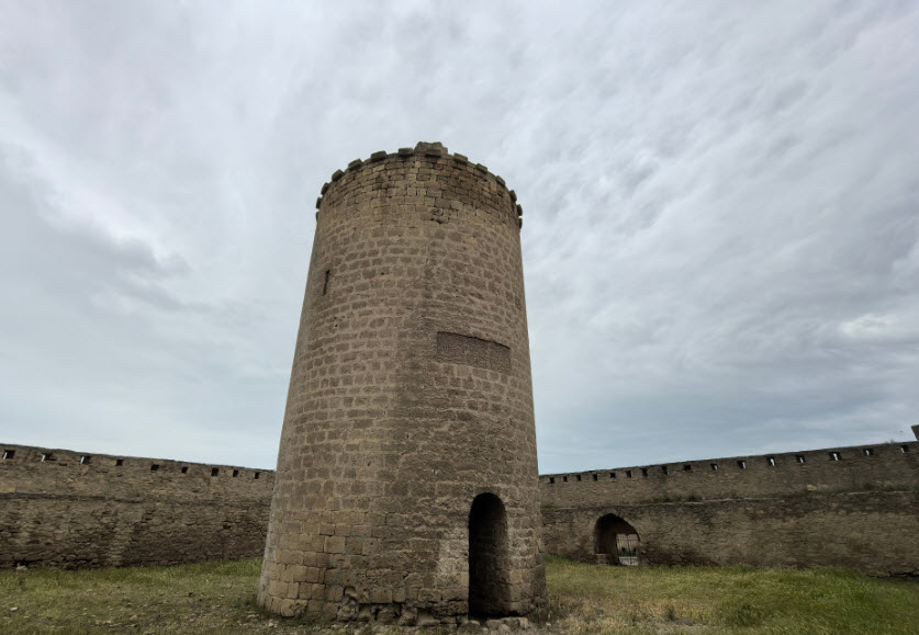 Bayat qalası, Azerbaijan